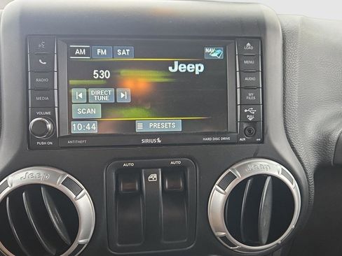 Used 2015 Jeep Wrangler Rubicon image 11