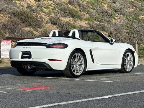 Certified 2019 Porsche 718 Boxster image 8