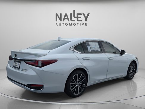 New 2025 Lexus ES 350 w/ Premium Package image 4