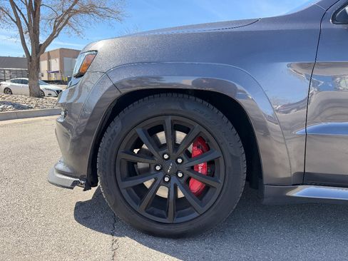 Used 2016 Jeep Grand Cherokee SRT image 14