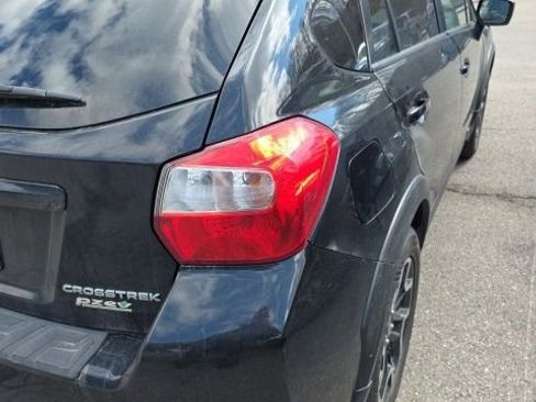 Used 2017 Subaru Crosstrek 2.0i Premium w/ Popular Package #2 image 9