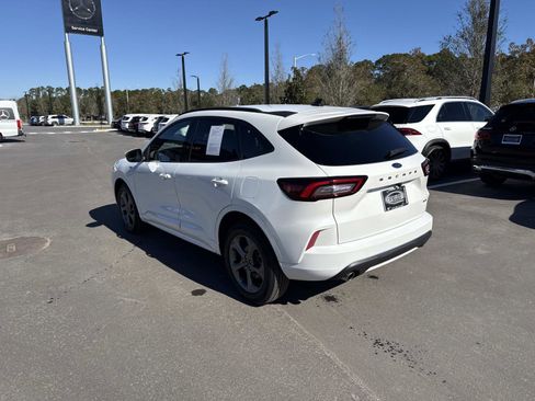 Used 2023 Ford Escape ST-Line Select image 5
