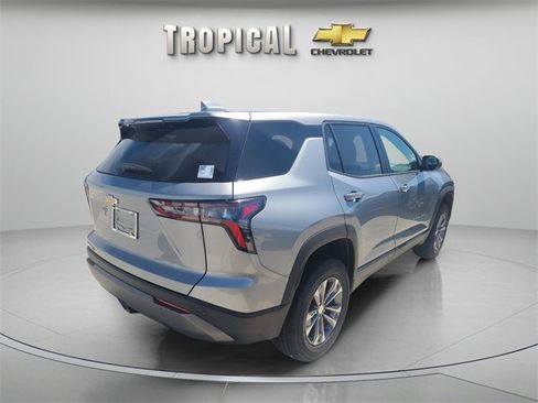 New 2026 Chevrolet Equinox LT image 3