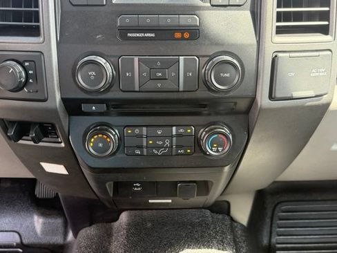 Used 2017 Ford F250 XL w/ Power Equipment Group AWD/4WD image 17