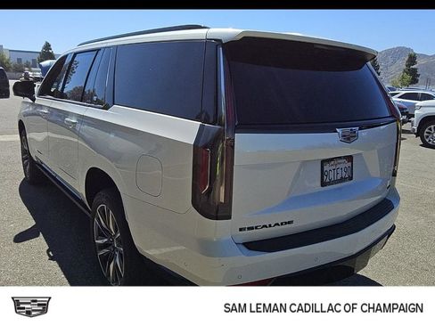Used 2023 Cadillac Escalade ESV Sport w/ Touring Package AWD/4WD image 9