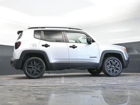 Used 2019 Jeep Renegade Sport image 33
