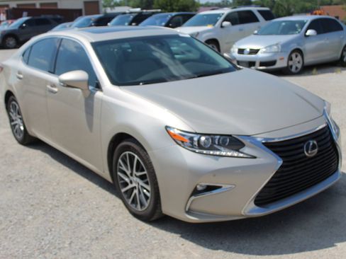 Used 2017 Lexus ES 350 FWD image 8