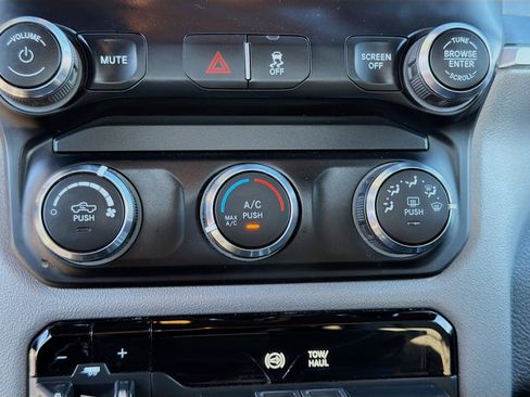 Used 2024 RAM 2500 Big Horn image 10