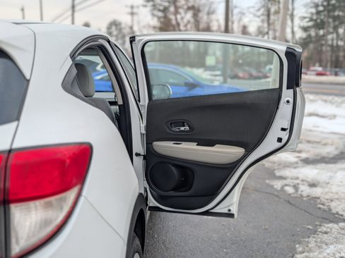 Used 2021 Honda HR-V LX image 33