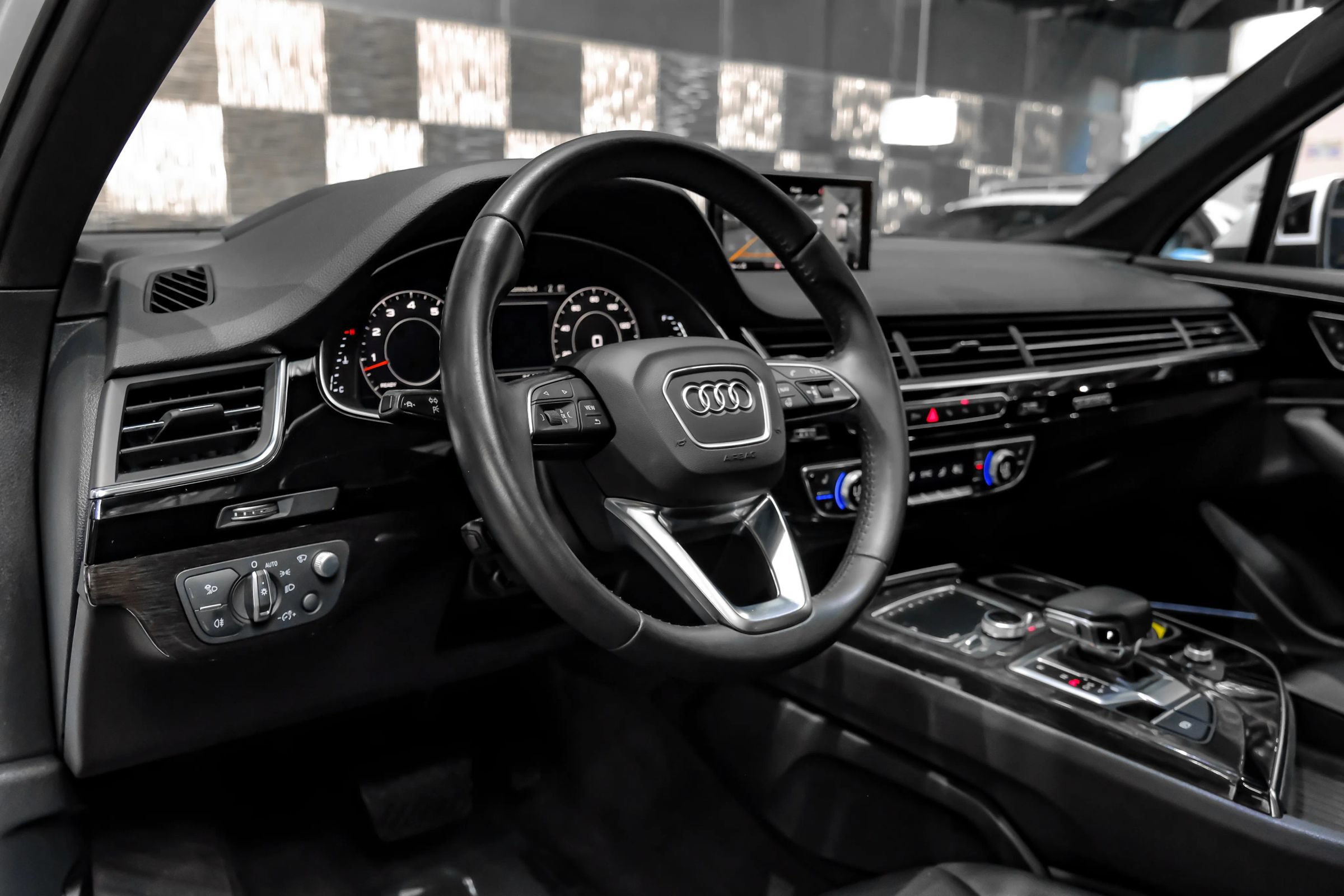 Used 2019 Audi Q7 3.0T Prestige AWD/4WD image 2