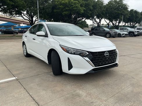 Used 2025 Nissan Sentra S FWD image 4