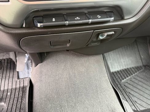 Used 2019 Chevrolet Silverado 1500 LT w/ All Star Edition image 20