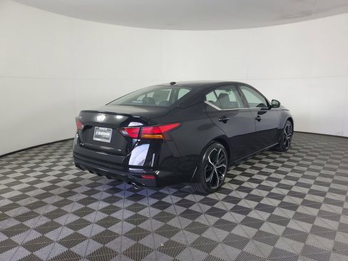 New 2025 Nissan Altima 2.5 SR w/ SR Premium Package image 4