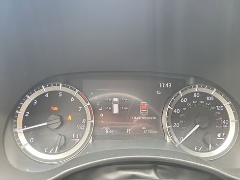 Used 2023 Toyota Highlander L image 30