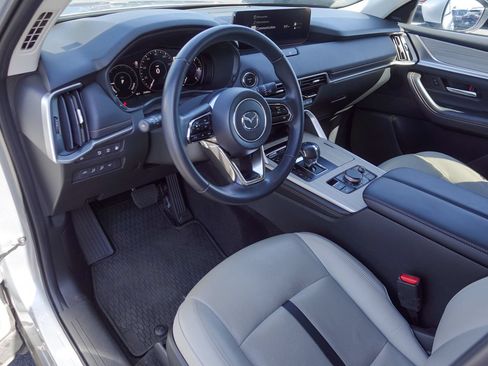 Certified 2024 MAZDA CX-90 Plug-In Hybrid w/ Premium Pkg AWD/4WD image 17