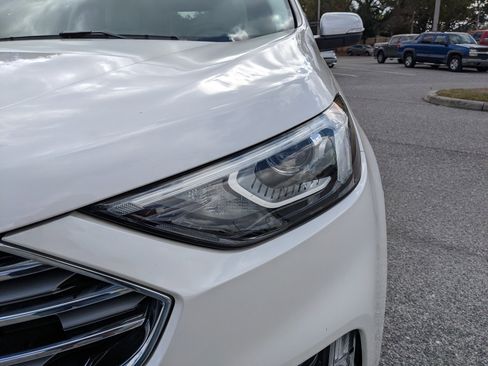 Used 2019 Ford Edge Titanium image 10