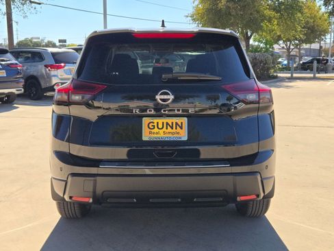 New 2026 Nissan Rogue SV w/ Cold Weather Package FWD image 4