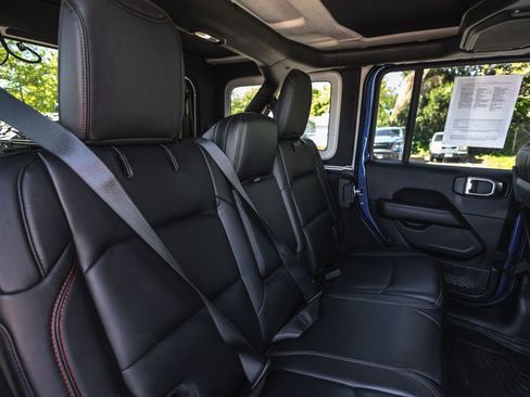 Used 2019 Jeep Wrangler Unlimited Rubicon AWD/4WD image 32