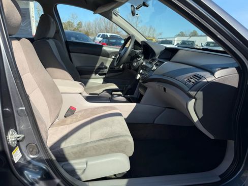 Used 2010 Honda Accord LX image 21