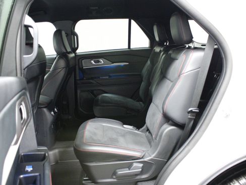 Used 2025 Ford Explorer ST AWD/4WD image 13