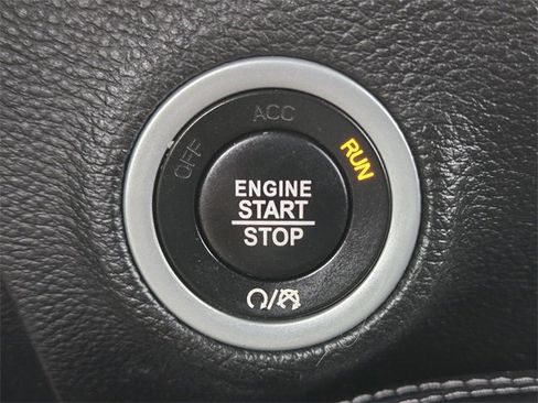 Used 2023 Dodge Challenger SXT image 21