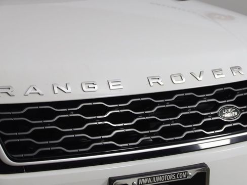 Used 2020 Land Rover Range Rover Sport SE image 17