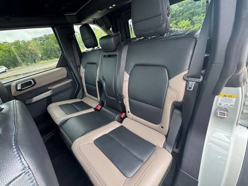Used 2023 Ford Bronco Wildtrak AWD/4WD image 17