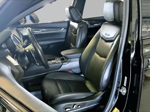 Used 2025 Cadillac XT5 Sportv w/ Technology Package AWD/4WD image 7