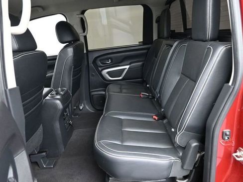 Used 2018 Nissan Titan PRO-4X w/ Pro-4x Convenience Package AWD/4WD image 28