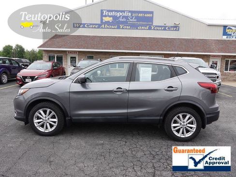 Used 2017 Nissan Rogue Sport SV w/ SV Premium Package AWD/4WD image 1