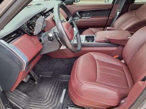 Used 2025 Land Rover Range Rover Autobiography image 14