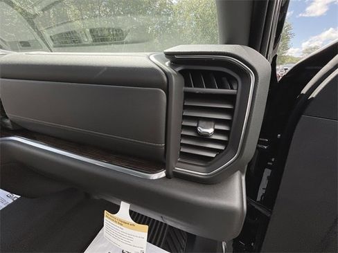 New 2026 GMC Sierra 1500 Elevation image 29