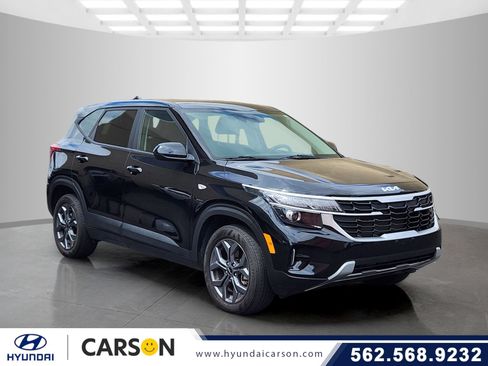 Used 2024 Kia Seltos LX AWD/4WD image 1