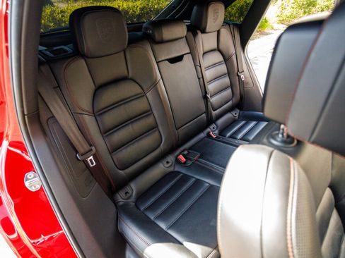 Used 2017 Porsche Macan GTS AWD/4WD image 15