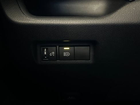 Used 2025 Toyota RAV4 LE image 25