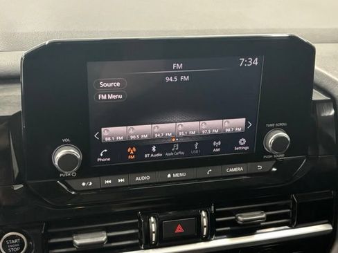 Used 2022 Nissan Pathfinder SV AWD/4WD image 26