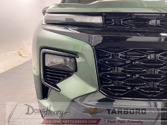 New 2027 Chevrolet Traverse RS w/ LPO, Floor Liner Package FWD image 8