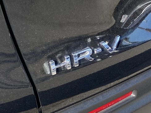 Used 2025 Honda HR-V LX image 6