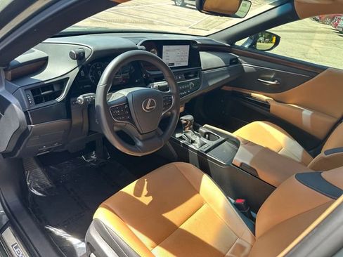 Used 2024 Lexus ES 350 w/ Premium Package FWD image 13