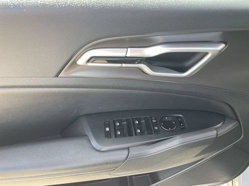Used 2026 Kia Sportage EX w/ EX Panorama Roof Package FWD image 23