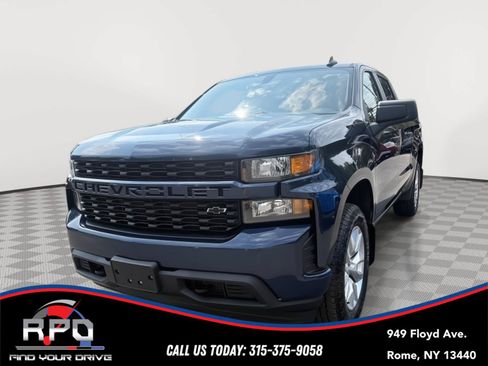 Used 2020 Chevrolet Silverado 1500 Custom w/ Custom Value Package AWD/4WD image 1