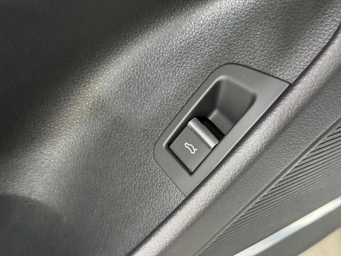 Certified 2023 Audi Q8 Premium Plus image 26