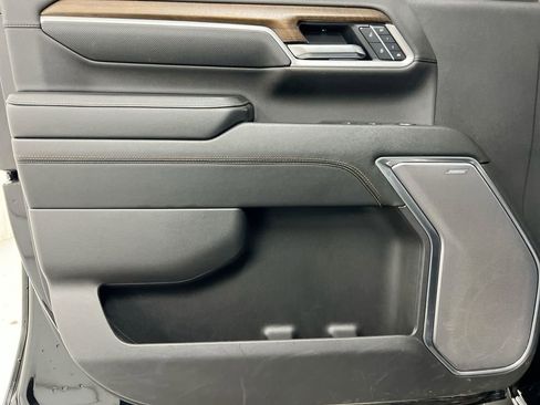 Used 2025 Chevrolet Silverado 2500 High Country w/ Technology Package image 22