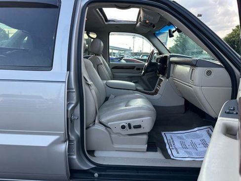 Used 2004 Cadillac Escalade EXT AWD/4WD image 17