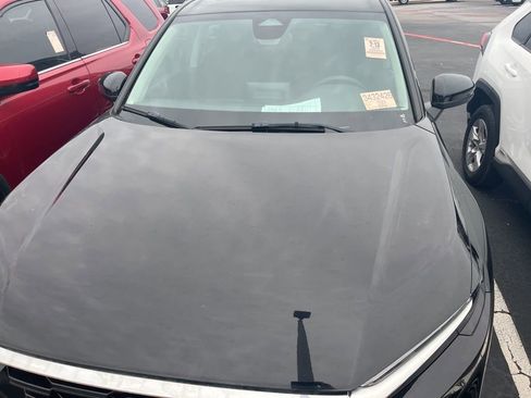 Used 2024 Honda CR-V EX image 2