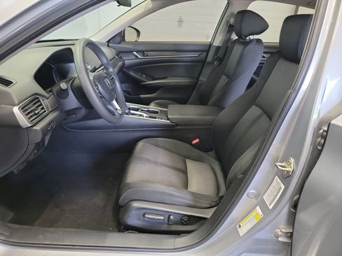 Used 2019 Honda Accord EX image 12