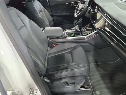 Used 2025 Audi Q7 3.0T Premium Plus image 8