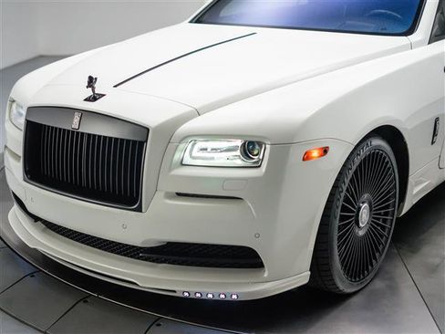 Used 2016 Rolls-Royce Wraith image 10