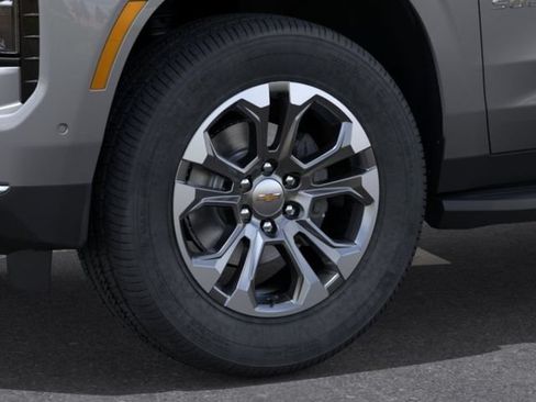 New 2026 Chevrolet Suburban LS RWD image 9