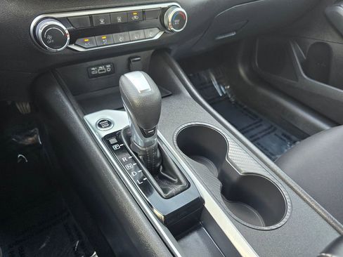 Used 2024 Nissan Altima 2.5 SV FWD image 17
